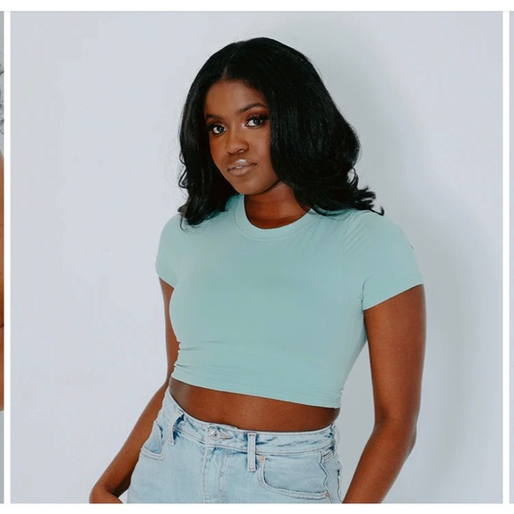 New without tags! T-Shirt Brami Crop in Mint from Klassy Network - Picture 2 of 8